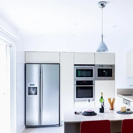 Hébergement de vacances Spacieuse De Avec Piscine Privée