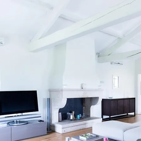 Hébergement de vacances Spacieuse De Avec Piscine Privée