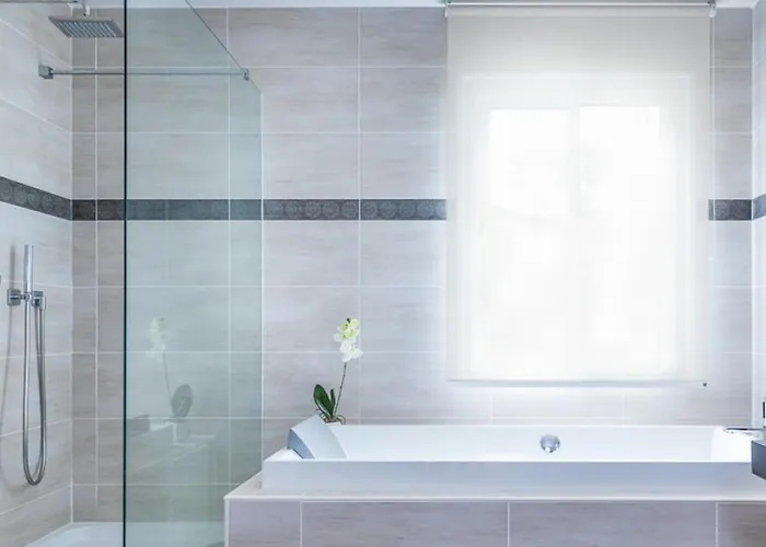 Spacieuse De Avec Piscine Privee Souraïde